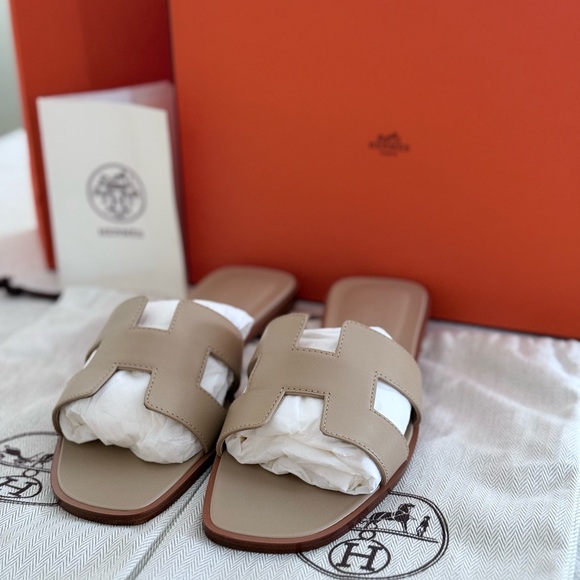 Hermes Beige Women's Slide Sandals - Picture 1 of 16